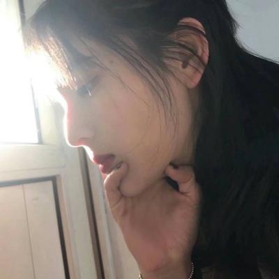 蝶恋花·晓日窥轩双燕语